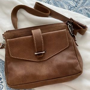 Roots leather bag Great Condition